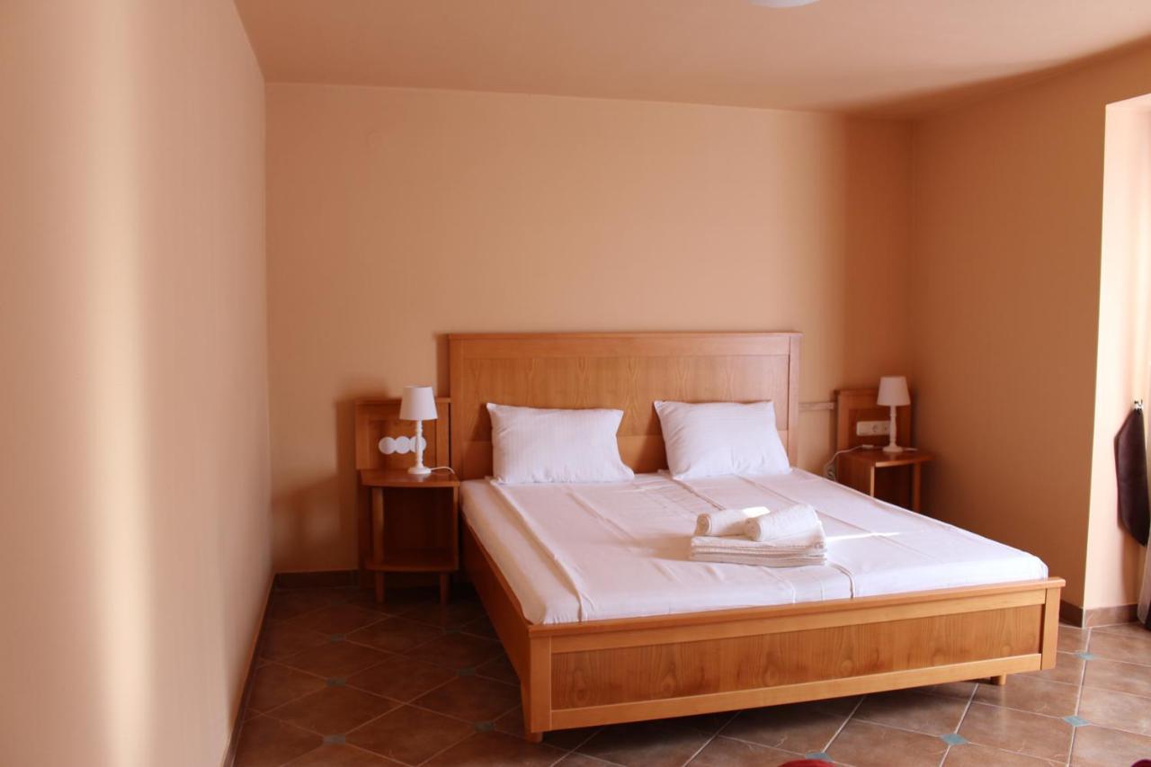 Rooms Cristian Дева Екстер'єр фото