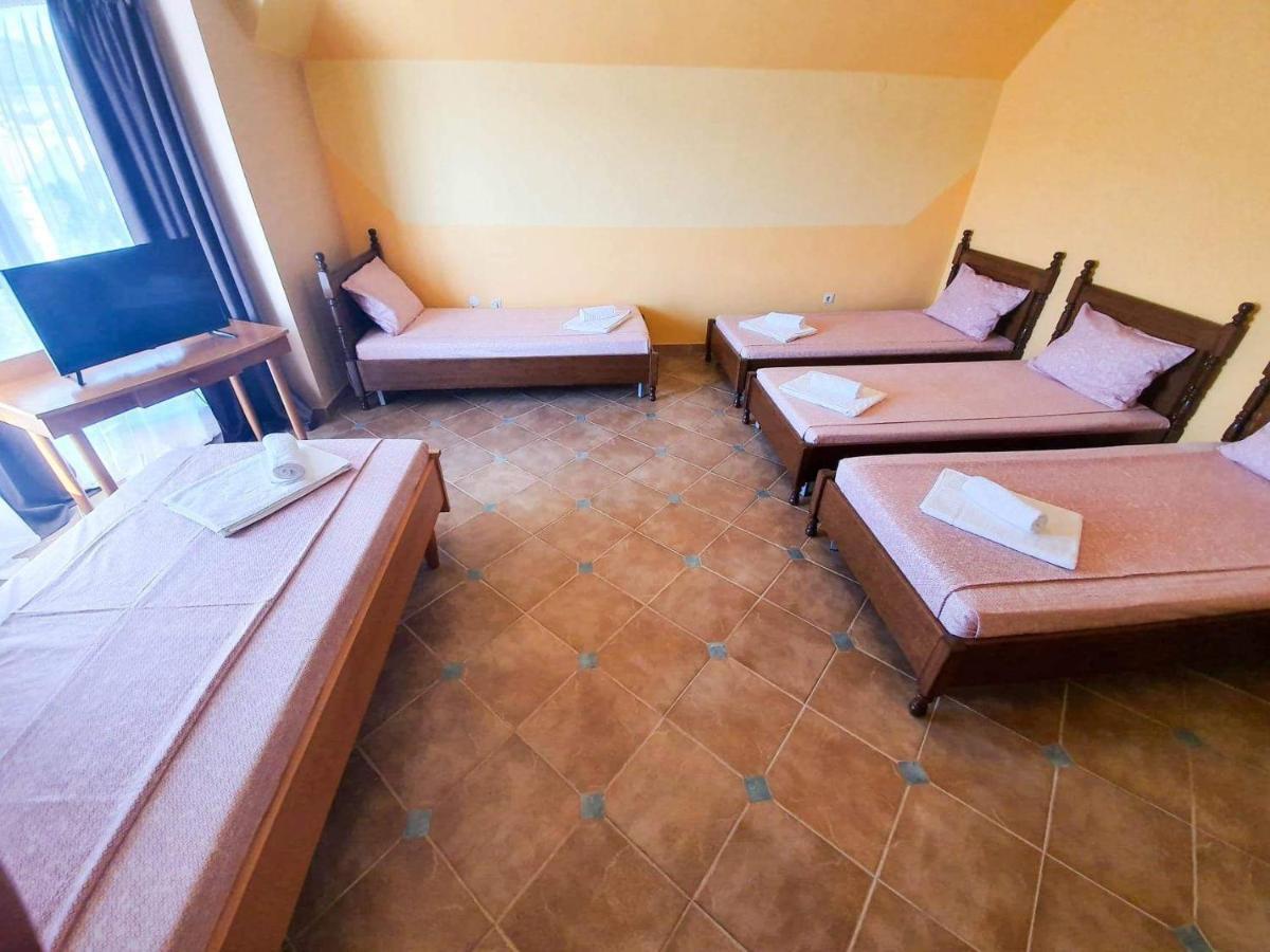 Rooms Cristian Дева Екстер'єр фото